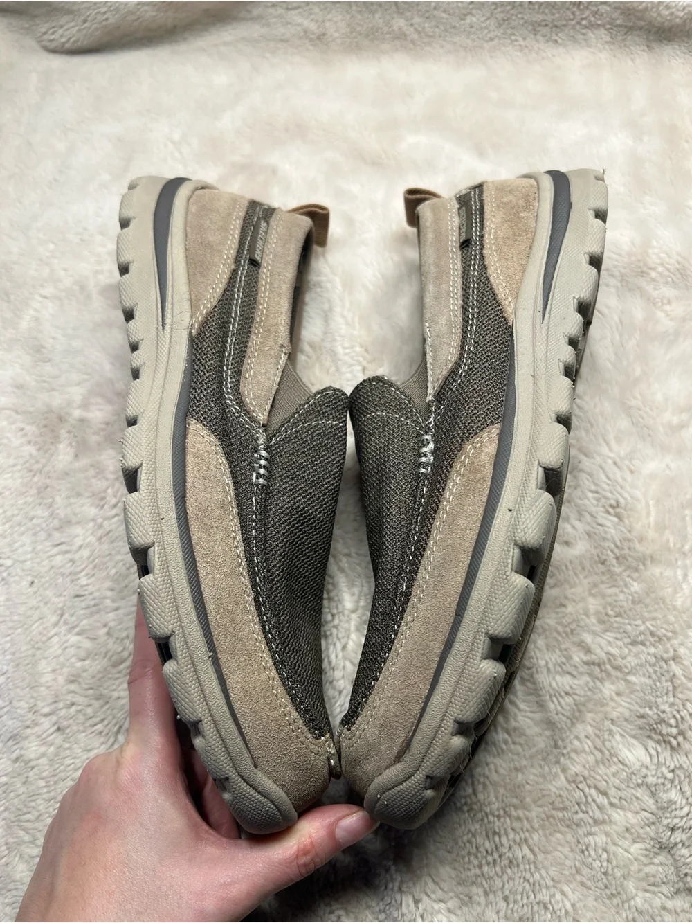Skechers men’s extra wide fit loafers size 9.5